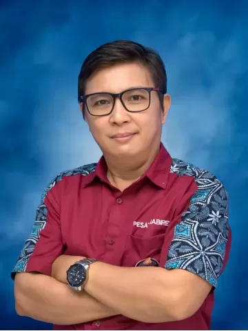 Refly Jefry Umpel,S.S., M.Pd